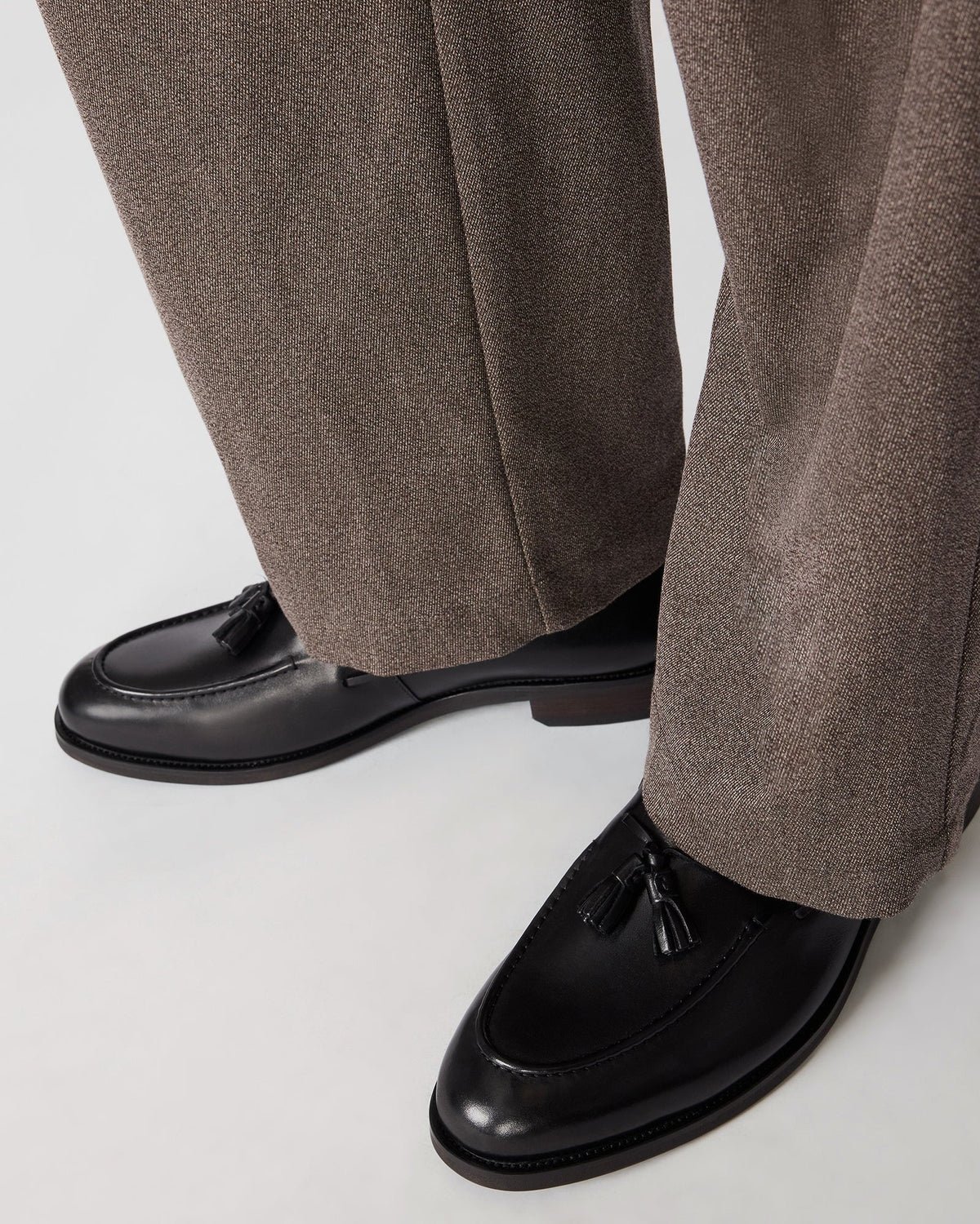 EZZO BLACK LEATHER